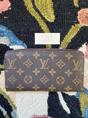 Louis Vuitton Zippy Wallet Organizer